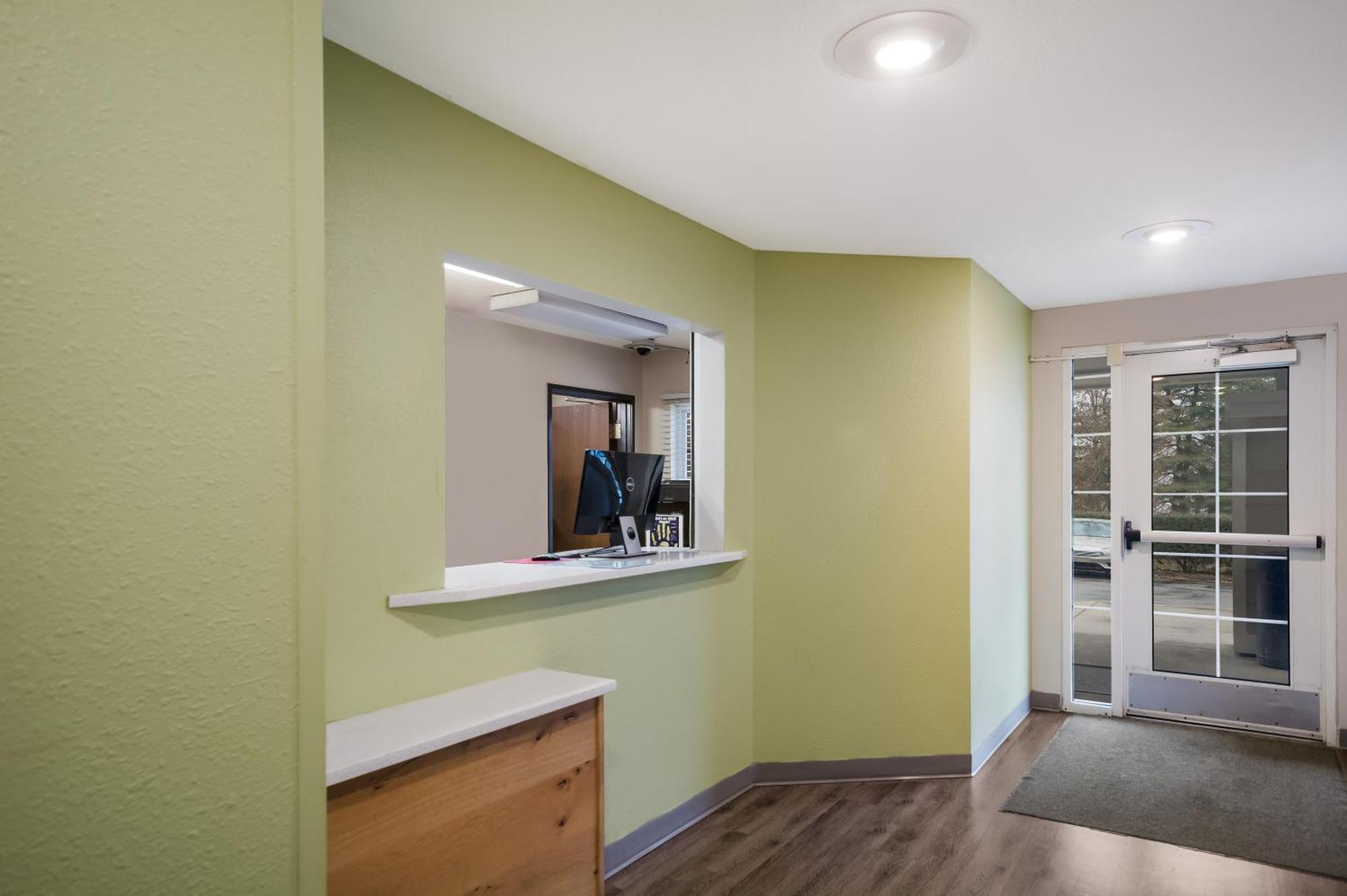 Woodspring Suites Lexington Southeast Bagian luar foto