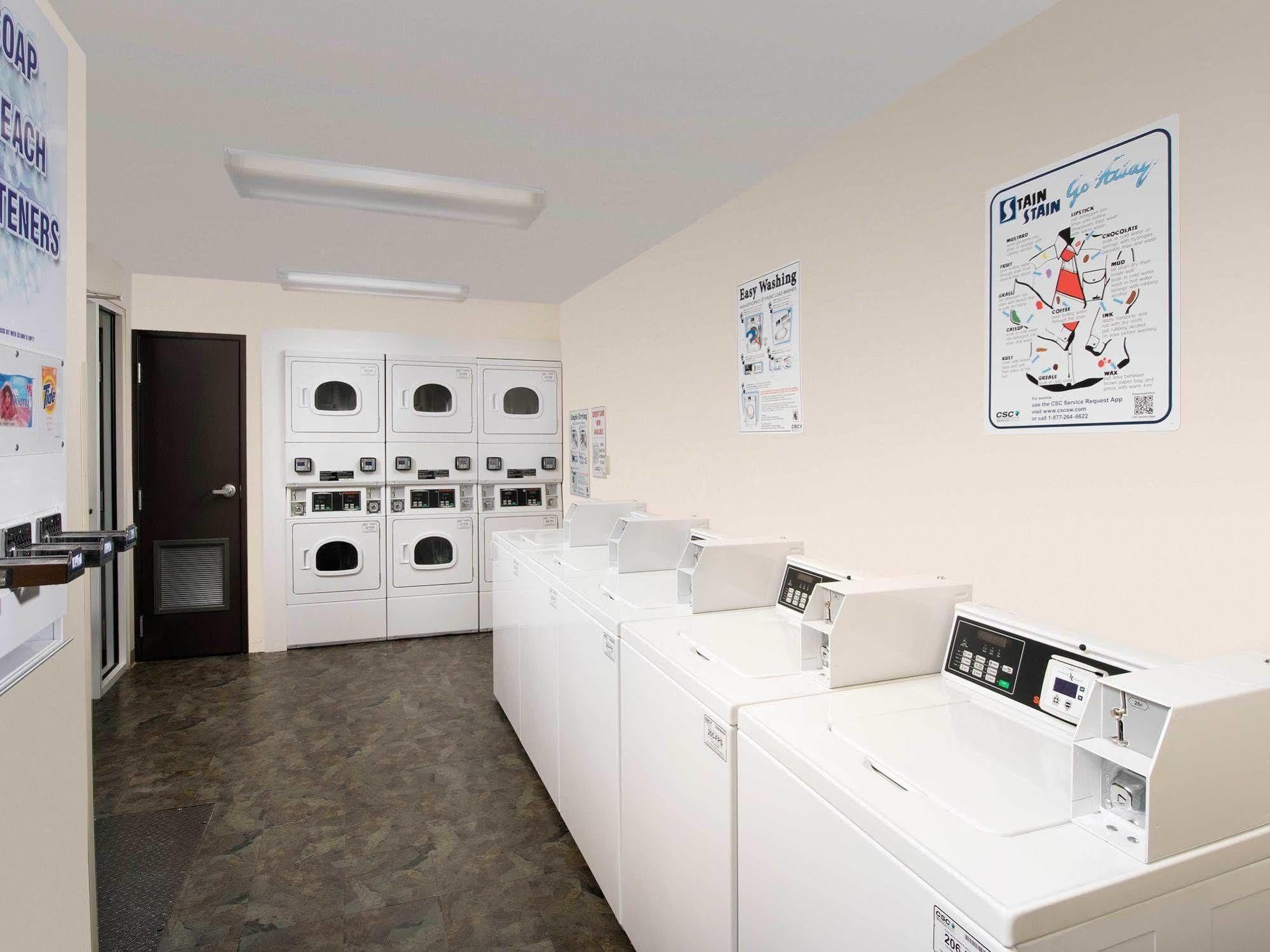 Woodspring Suites Lexington Southeast Bagian luar foto
